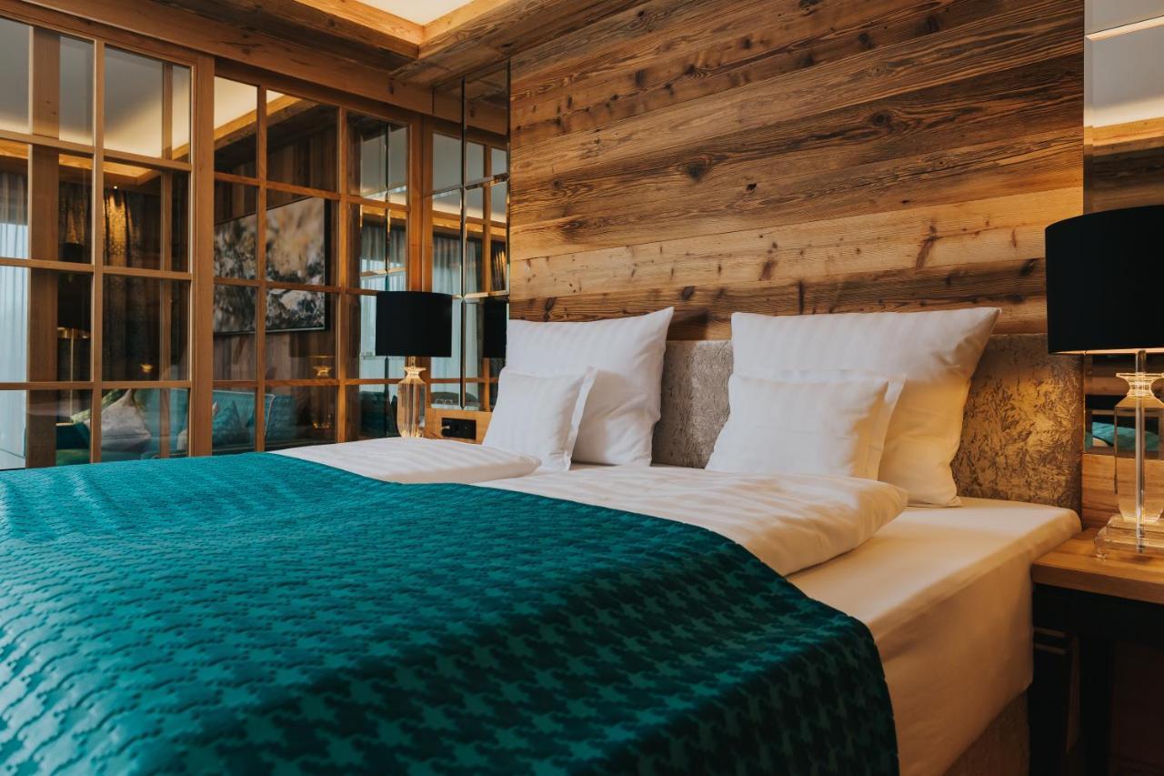 Ortner'S Resort 巴特法兴格 外观 照片 A bedroom at the Hotel de la Poste