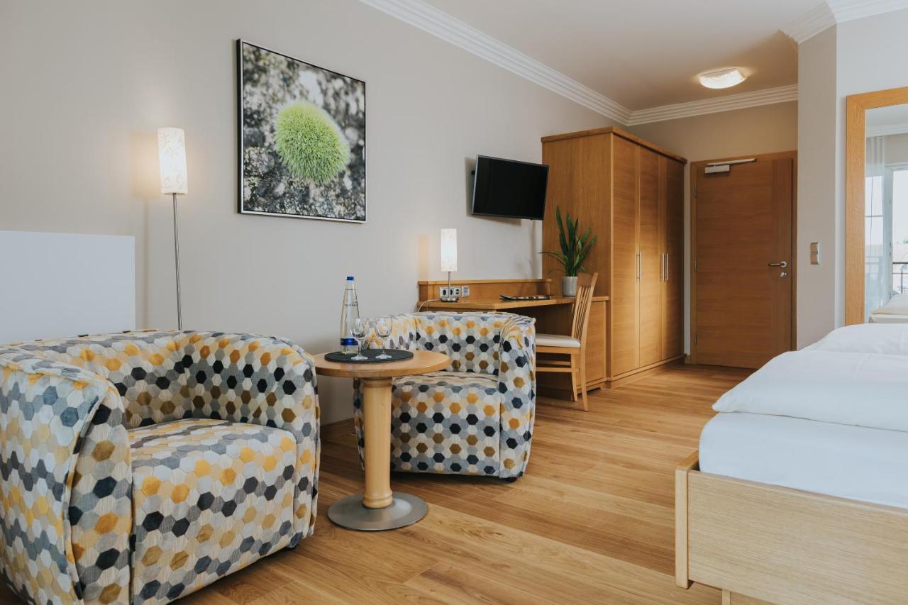 Ortner'S Resort 巴特法兴格 外观 照片 A typical room at the Hotel Waldhaus Flims